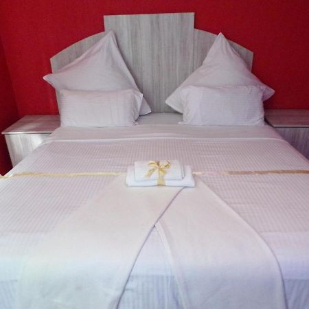 Khaya B&B Mandalay Cape Town Bagian luar foto