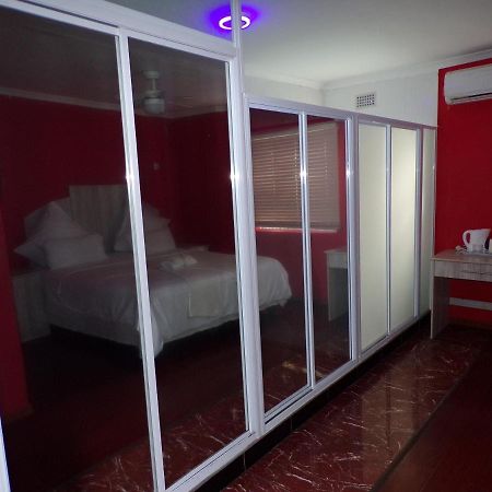 Khaya B&B Mandalay Cape Town Bagian luar foto